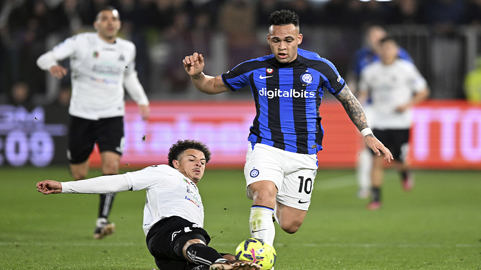 إنتر يتعرض لخسارة مفاجئة أمام سبيزيا قبل مواجهة بورتو الأوروبية