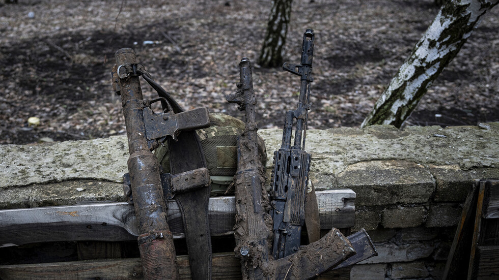 أسير أوكراني: ضباط قرب أفدييفكا يهددون المجندين بالإعدام