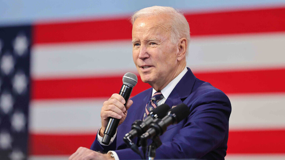 بايدن في محاولة لطمأنة الأمريكيين: لن نسمح بتحمل دافعي الضرائب الأمريكيين أي خسائر