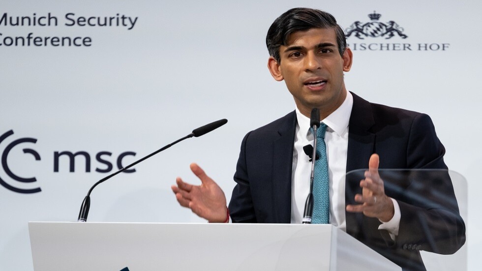 برلماني أوروبي يطالب رئيس الوزراء البريطاني ونظيره الأسترالي وقف دعم كييف