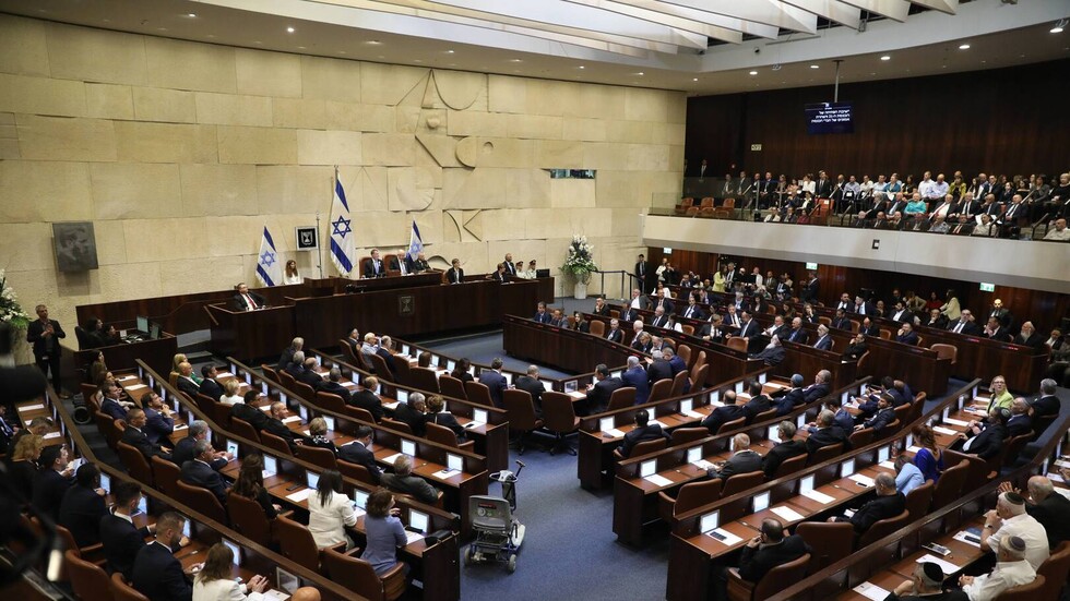 الكنيست يصدق على قانون يرفع حظر الدخول إلى المستوطنات المخلاة شمال الضفة