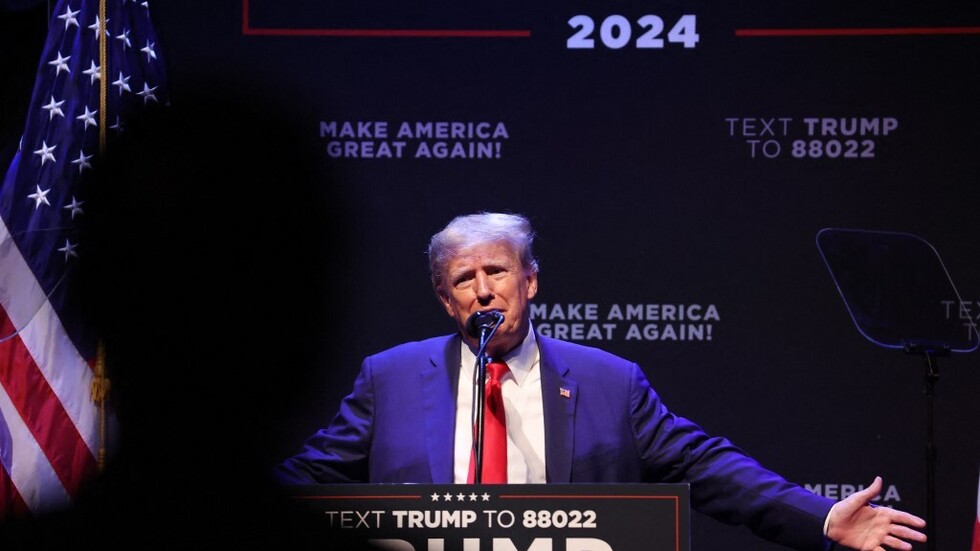 ترامب يحمل بينس مسؤولية الهجوم على الكابيتول