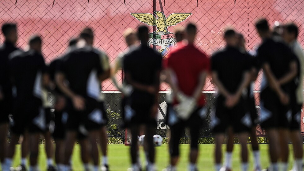 ما هي الفرق المتأهلة إلى ربع نهائي دوري أبطال أوروبا 2022-23؟