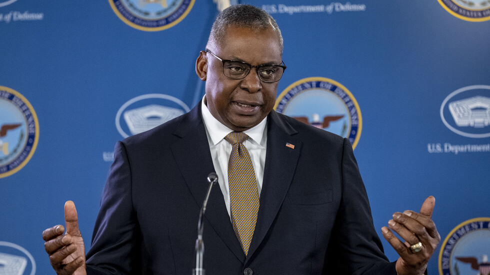 أوستن يعلق على اتصاله بشويغو