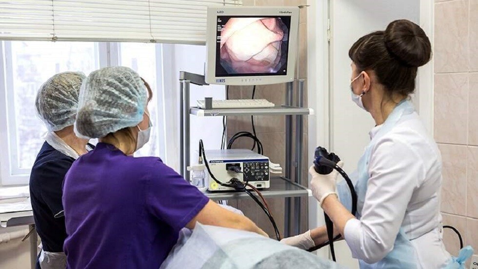 أخصائية أورام تكشف أسباب سرطان المعدة