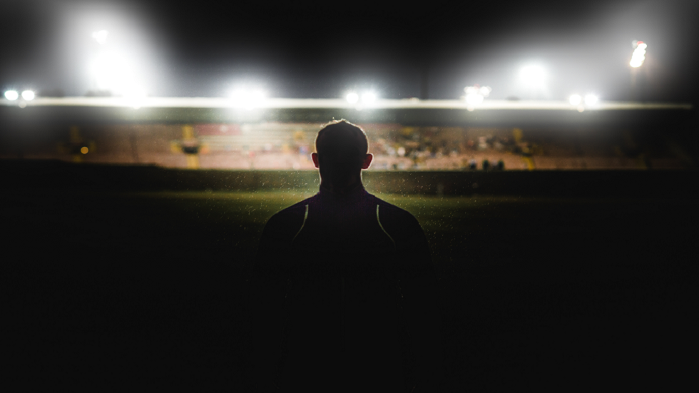 دراسة تكشف عن خطر صحي قد يحدق بلاعبي النخبة في كرة القدم!