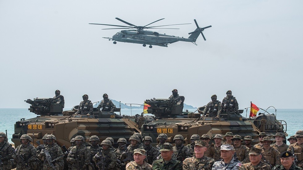 السفير الروسي لدى كوريا الشمالية: الولايات المتحدة تصعّد الوضع في شبه الجزيرة الكورية