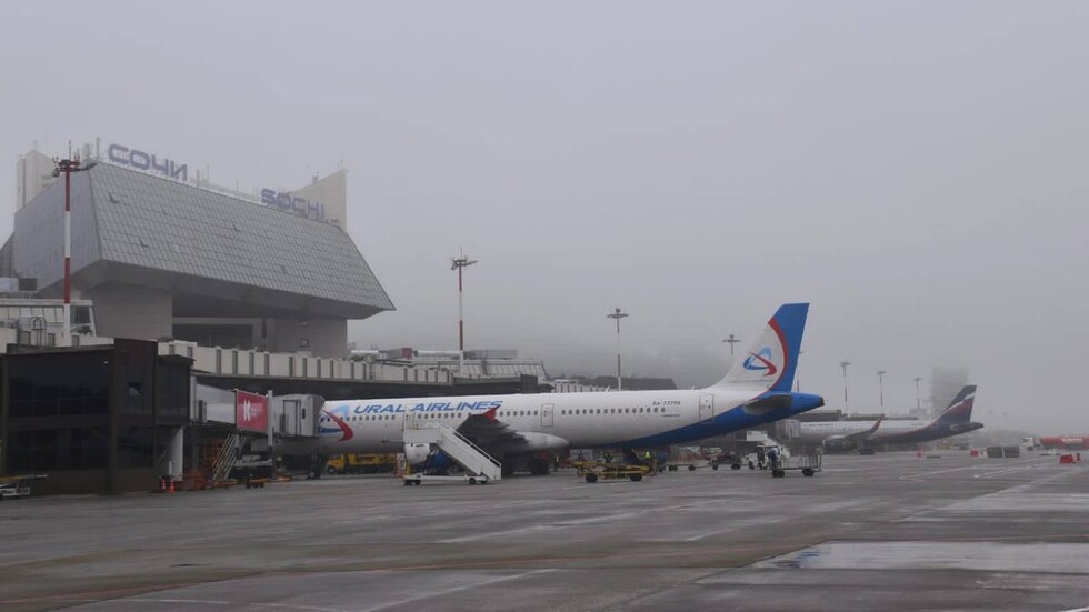 إلغاء نحو 40 رحلة جوية في مطار سوتشي بسبب الضباب