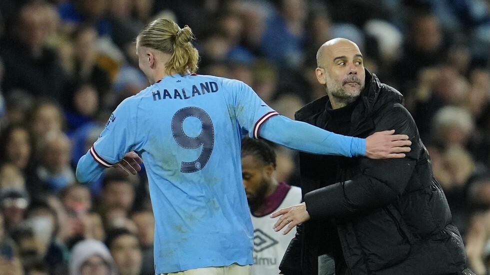 غوارديولا يرد بسخرية على سر استبداله هالاند أمام بيرنلي