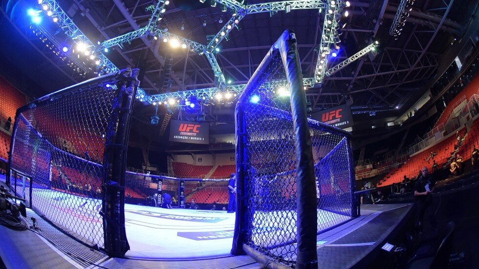 بعد تسريب فيديو حميمي له مع رجل.. مقاتل 