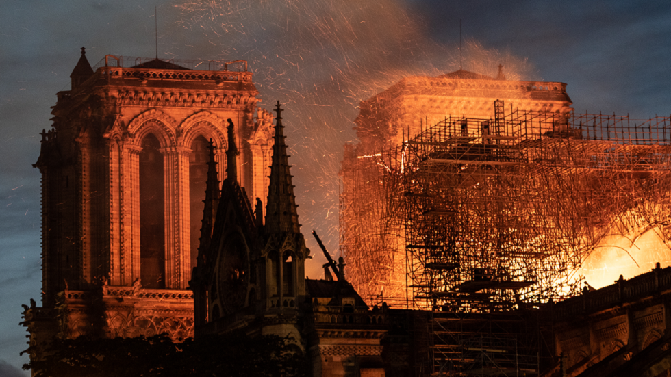 حريق نوتردام يكشف مفاجأة كبيرة مخبأة في هندسته المعمارية!