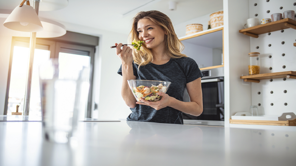 أطعمة قد تعطي التأثير نفسه لدواء شائع لفقدان الوزن!