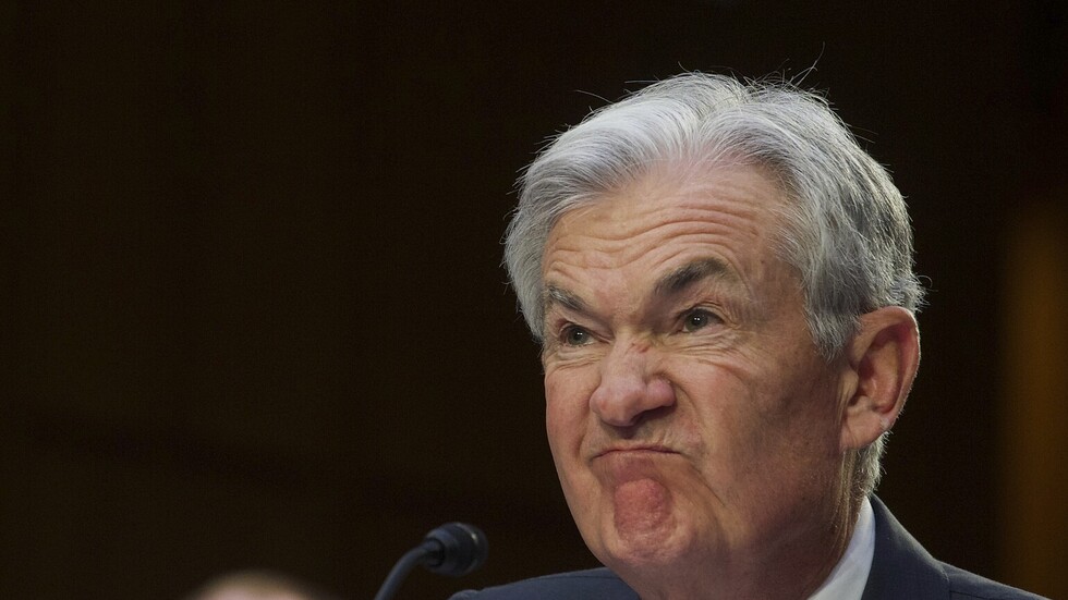 خبير مصرفي أمريكي محذرا: الفدرالي الأمريكي يكذب