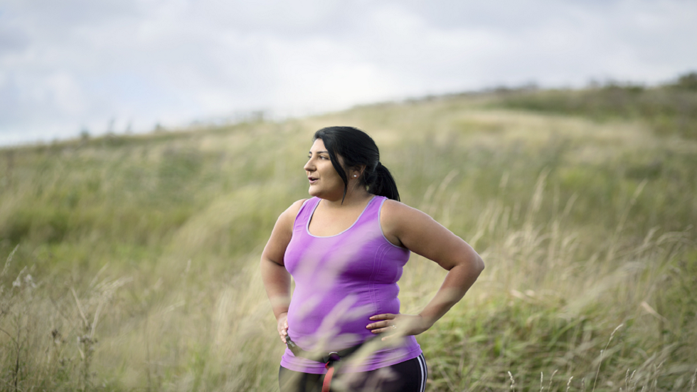 دراسة: بدانة النساء قد ترجع لنمط حياة الأم!