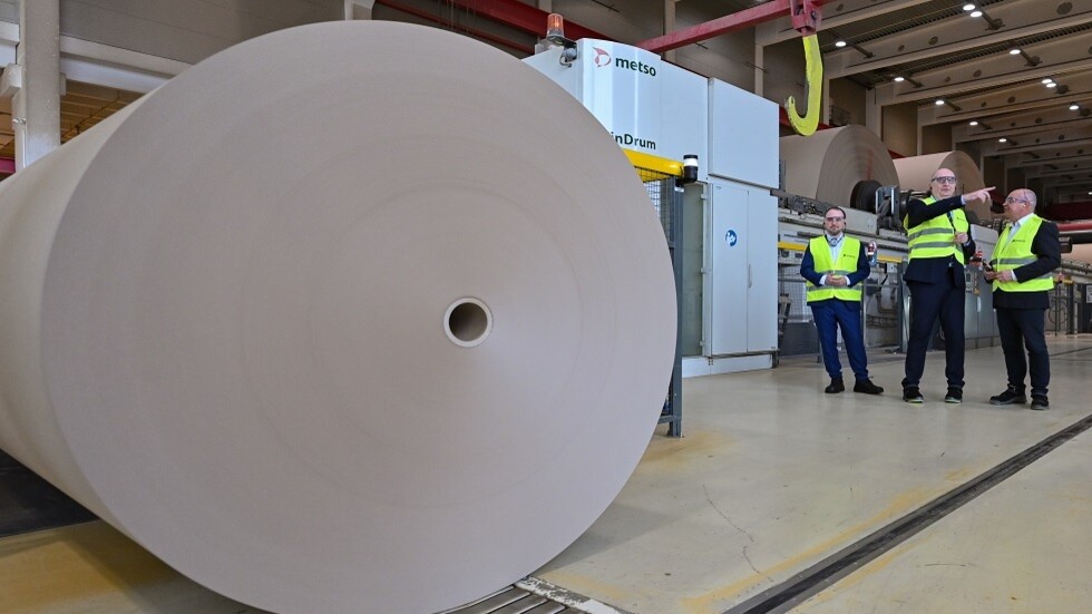 شينخوا: الصين تنوي مراجعة الجمركة على ورق التصوير من الاتحاد الأوروبي والولايات المتحدة