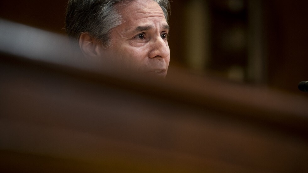 متظاهرون يقاطعون بلينكن عدة مرات خلال جلسات "الشيوخ الأمريكي" للمطالبة بوقف الدعم لأوكرانيا