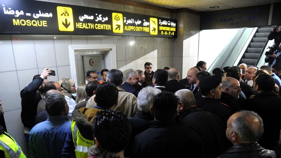 مطار حلب يتوقف عن الخدمة وعدم استقبال المساعدات الإنسانية بعد قصف إسرائيلي