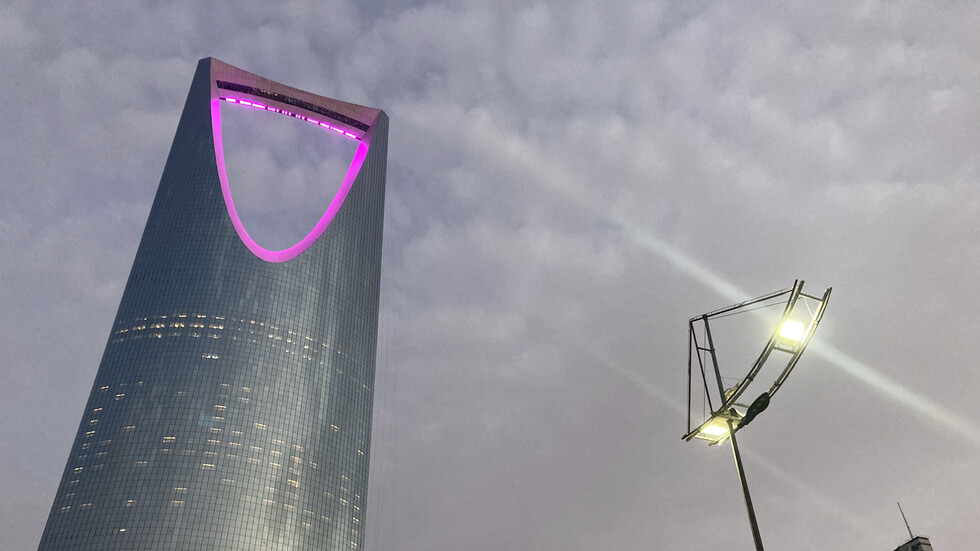 خبير اقتصادي: السعودية ستصبح قوة اقتصادية عظمى بوقت أقرب مما يظنه الناس