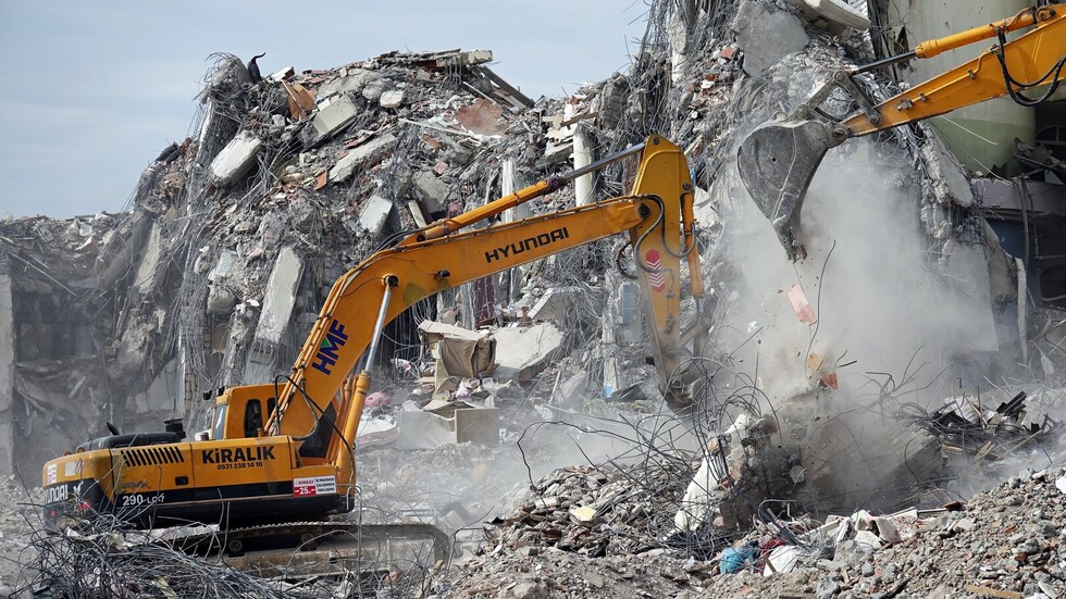 هزة أرضية بقوة 5.3 درجات على مقياس ريختر تضرب كهرمان مرعش جنوب تركيا