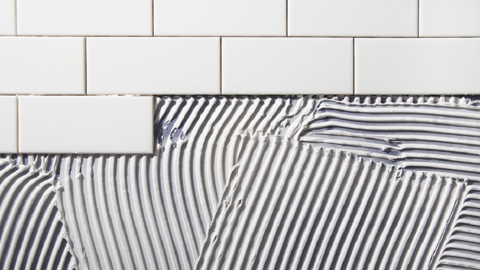 علماء الرياضيات يكتشفون شكلا جديدا يمكن أن يكسو الجدار دون تكرار!