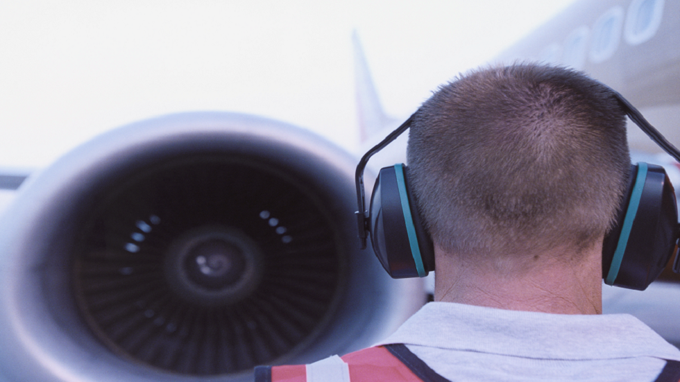 دراسة: صوت المحركات الصاخبة يكفي فعلا لرفع ضغط الدم!