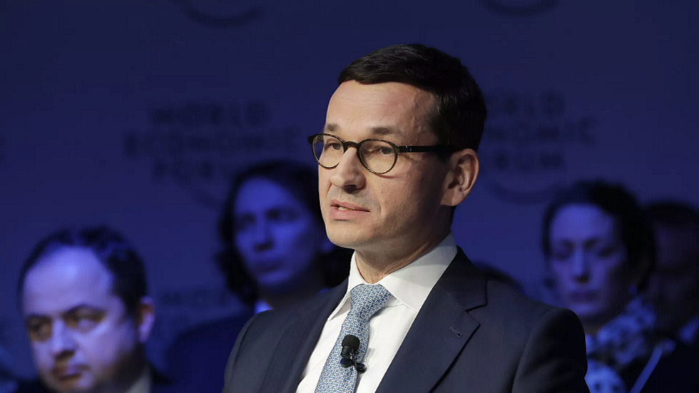 وارسو: الاتحاد الأوروبي يسعى لشراء قذائف من كوريا الجنوبية لأوكرانيا