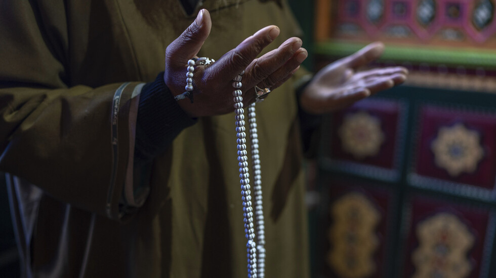 لأول مرة منذ 6 سنوات.. الدول العربية تتوحد تحت هلال واحد