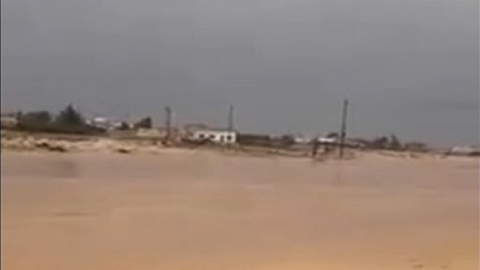 سيول من سوريا تداهم قرى شرقي الأردن (فيديو)