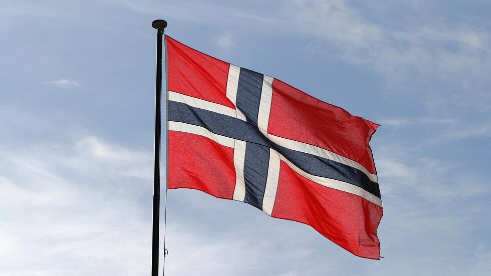 النرويج تعيد شقيقتين وأطفلاهما من مخيم روج شمال شرق سوريا