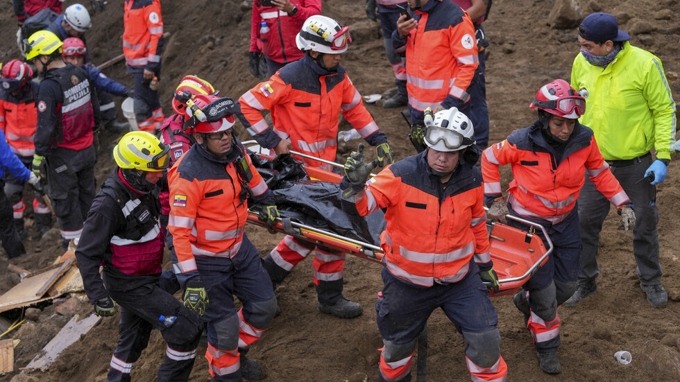 ارتفاع عدد المفقودين بعد الانزلاق الأرضي في الإكوادور إلى 71 شخصا