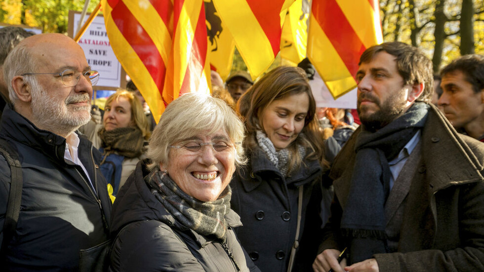 إسبانيا تعتقل نائبة كتالونية لفترة وجيزة غداة عودتها من المنفى