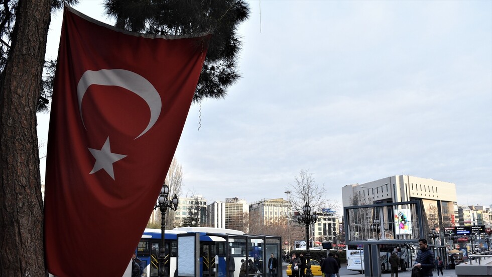 "زمان التركية": أردوغان ليس الأول باستطلاعات الرئاسة