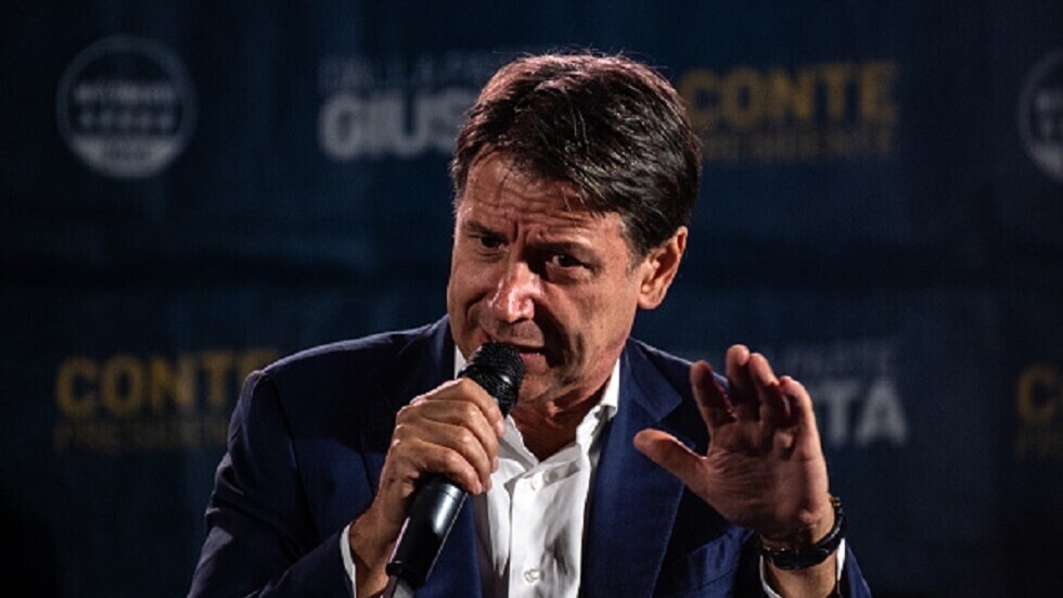 رئيس وزراء إيطاليا الأسبق: استمرار تسليح أوكرانيا يقودنا إلى الحرب