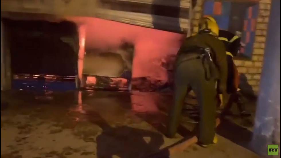 العراق.. اندلاع حريق ضخم وسط بغداد (فيديو)