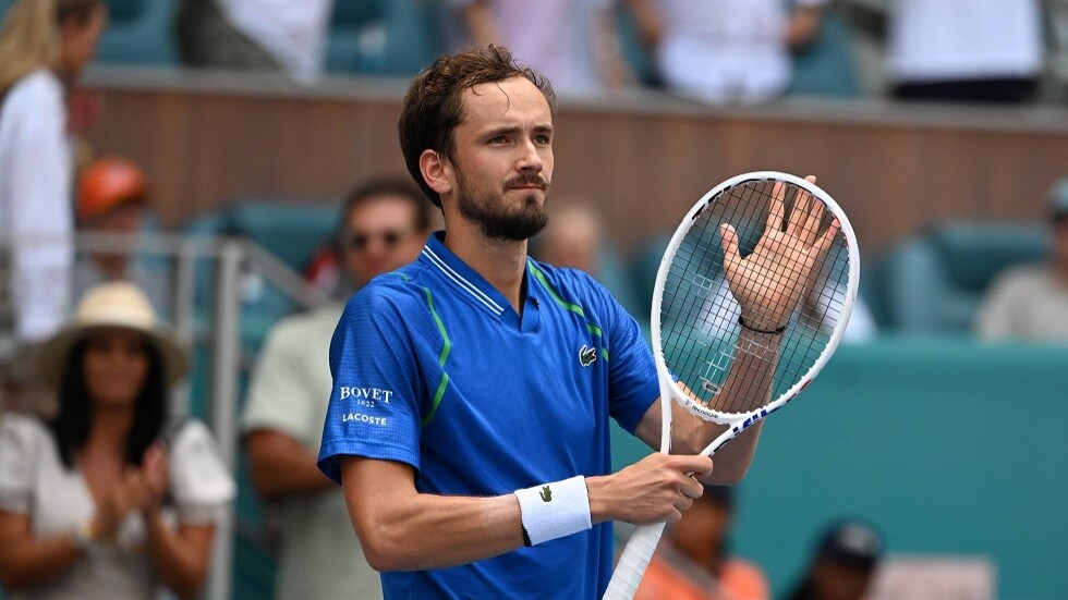 لأول مرة.. الروسي مدفيديف إلى نهائي بطولة ميامي الأمريكية