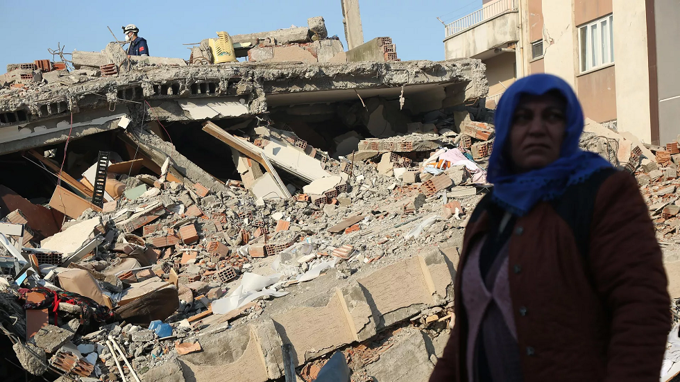 الكشف عن آخر حصيلة لضحايا سلسلة الزلازل الأخيرة في تركيا