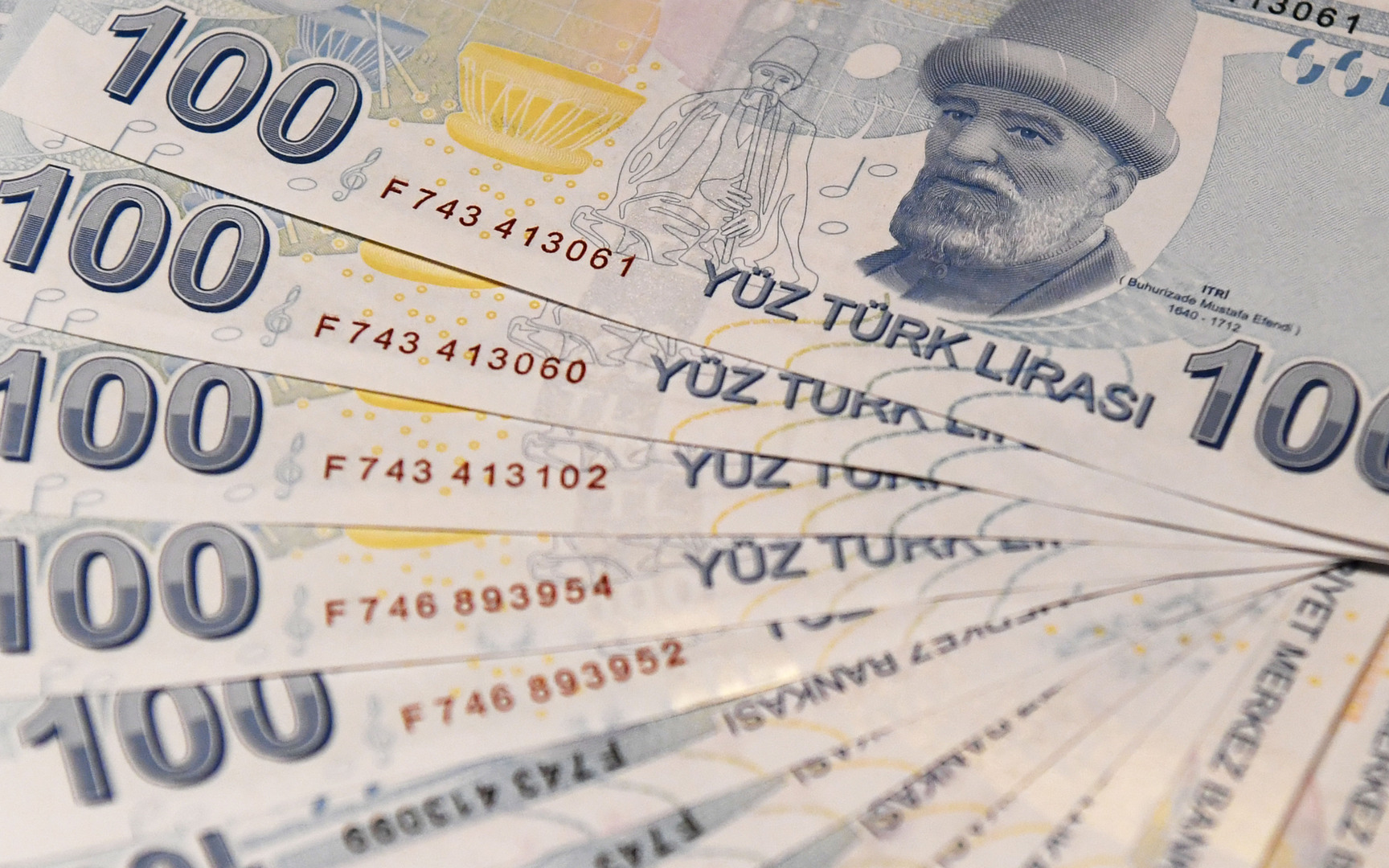 صورة من الأرشيف - أوراق نقدية تركية