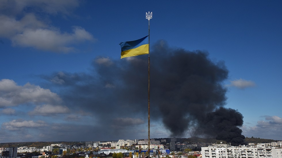 وسائل الإعلام  تتحدث عن دوي انفجارات في مختلف أنحاء أوكرانيا عقب هجمات صاروخية مكثفة