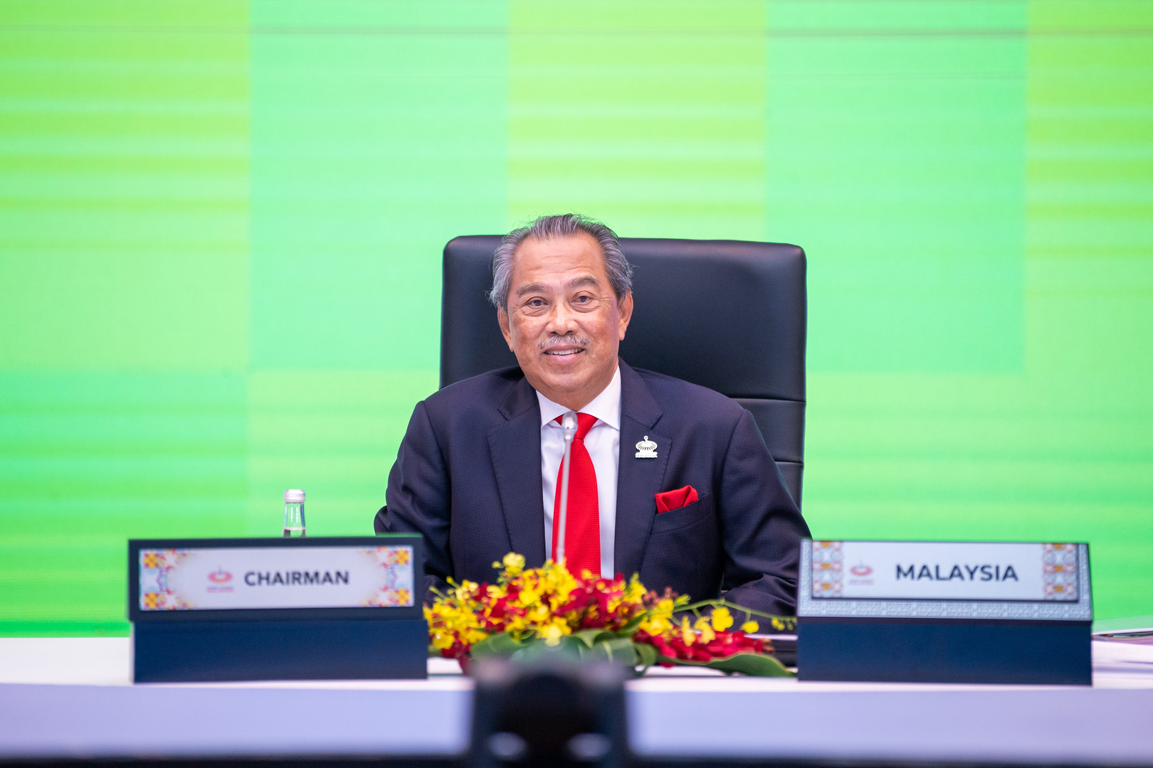 ماليزيا.. توقيف رئيس وزراء سابق بتهم فساد