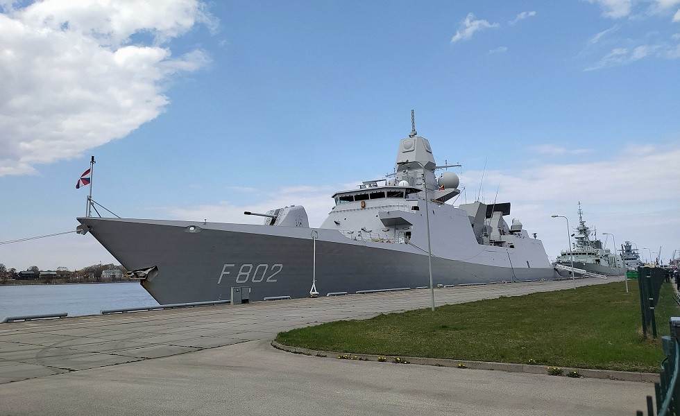 سفينة حربية تابعة للناتو تصل إلى ريغا - لاتفيا