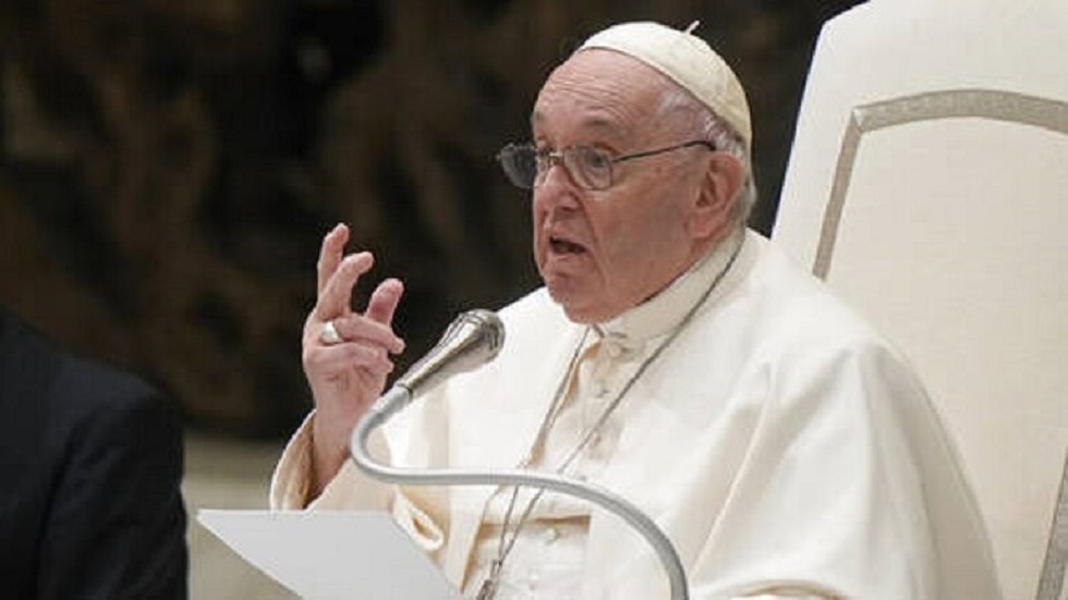بابا الفاتيكان: لا حروب مقدسة.. والهدف بيع الأسلحة أو اختبارها