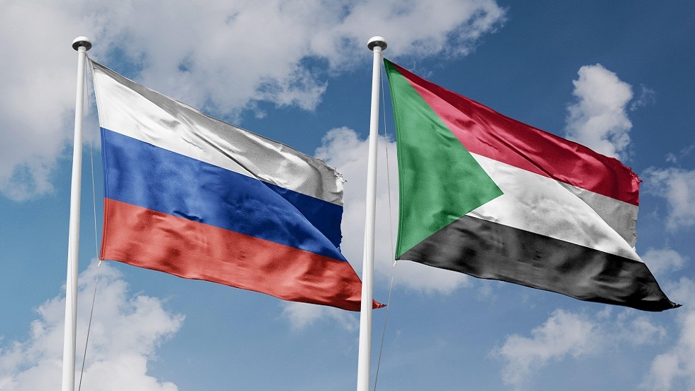 سفير السودان: الخرطوم وموسكو تبحثان الانتقال إلى التسويات بالعملات الوطنية