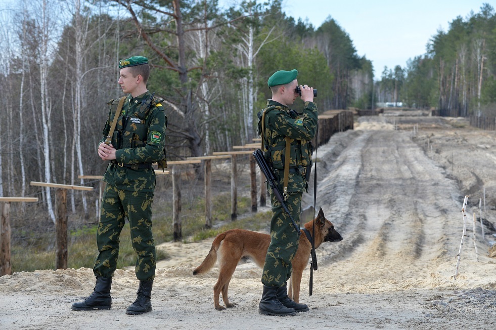 العثور على جثة مهاجر بالقرب من الحدود البيلاروسية – اللاتفية