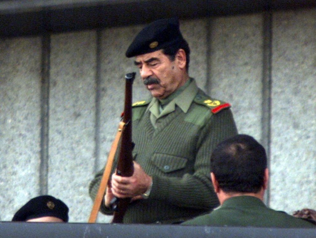 صدام: لا يمكن الوثوق بأي شخص له لحية بن لادن