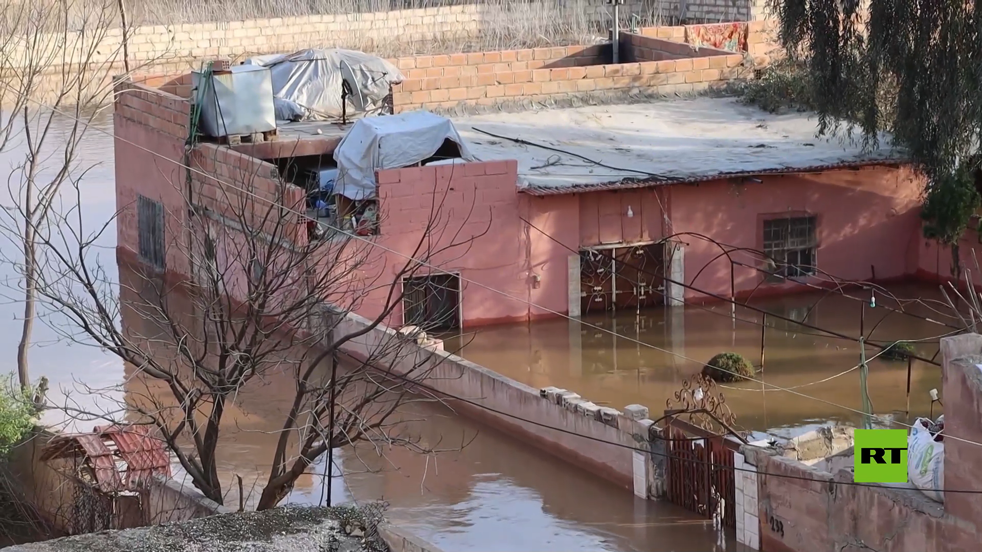 سقوط قتلى جراء انهيار جسر بسبب فيضان نهر الخابور بمحافظة الحسكة السورية