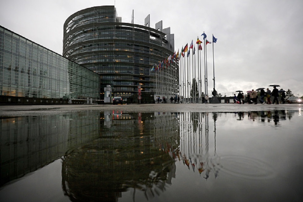 نائب أوروبي: البرلمان الأوروبي يتجاهل الحديث عن 