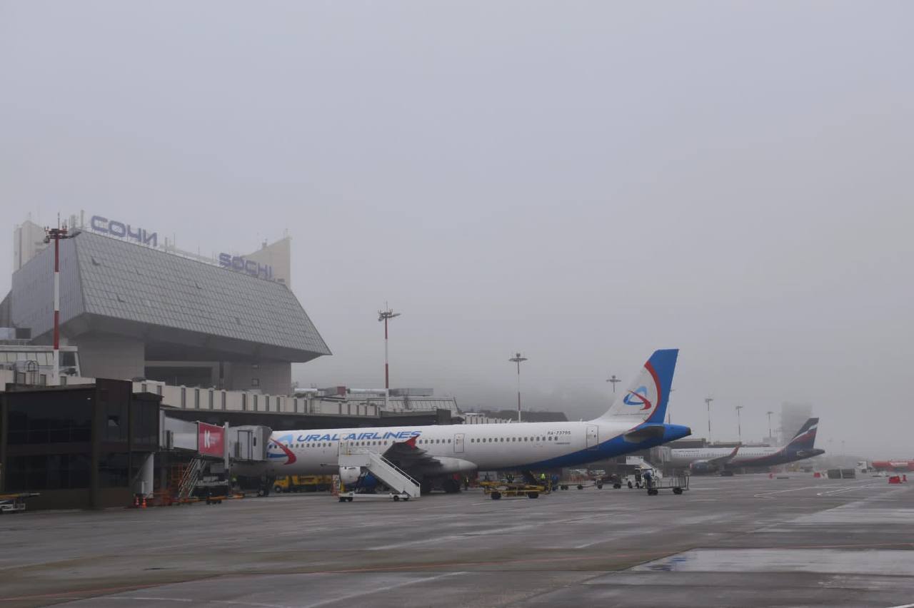 إلغاء نحو 40 رحلة جوية في مطار سوتشي بسبب الضباب