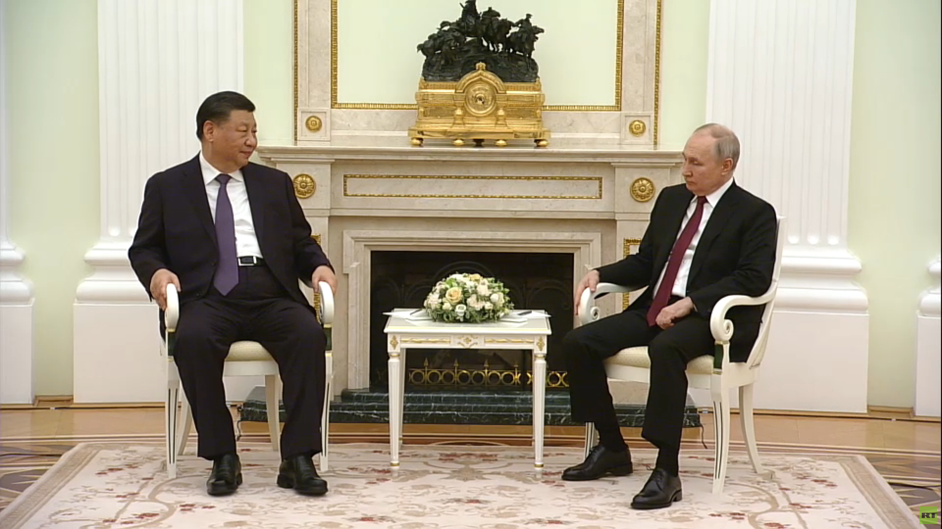 الرئيس الصيني لبوتين: نحن شركاء بالتعاون الاستراتيجي الشامل ويجب أن تكون العلاقات وثيقة بين البلدين