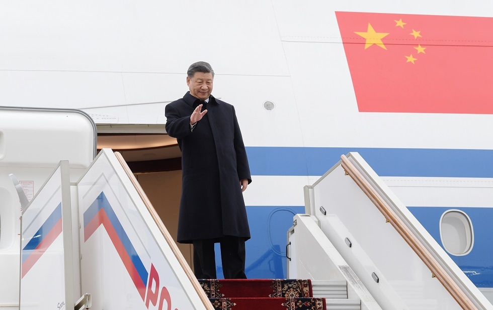 الرئيس الصيني شي جين بينغ يغادر موسكو من مطار فنوكوفو الدولي بعد زيارة رسمية استمرت 3 أيام