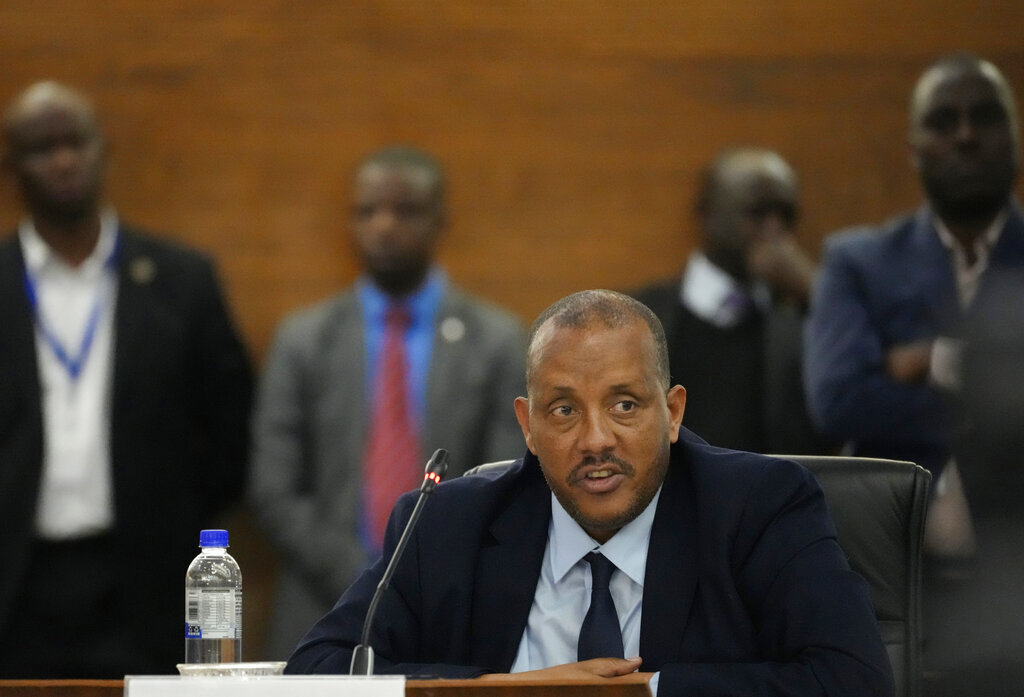 رئيس الوزراء الإثيوبي يعين قياديا بجبهة تيغراي رئيسا للإدارة المؤقتة بالإقليم